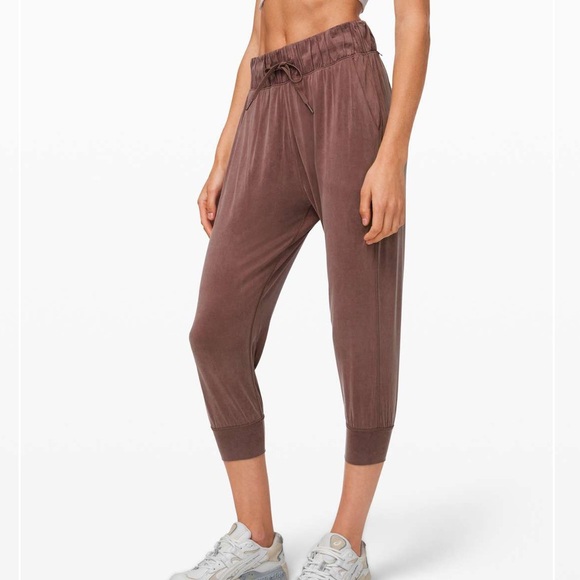 lululemon athletica Pants - Lululemon Lost in Leisure Crop Jogger in Antique Bark Purple Size 10